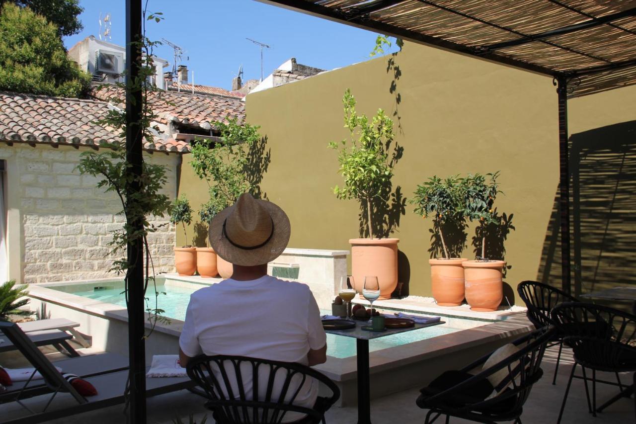 Hotel Marcelle en Camargue Aigues-Mortes Exterior foto