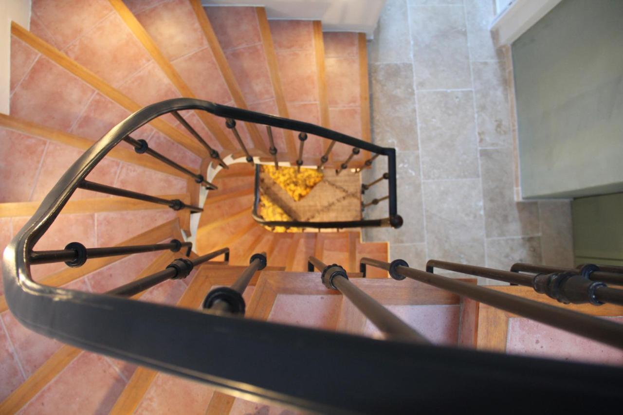 Hotel Marcelle en Camargue Aigues-Mortes Exterior foto
