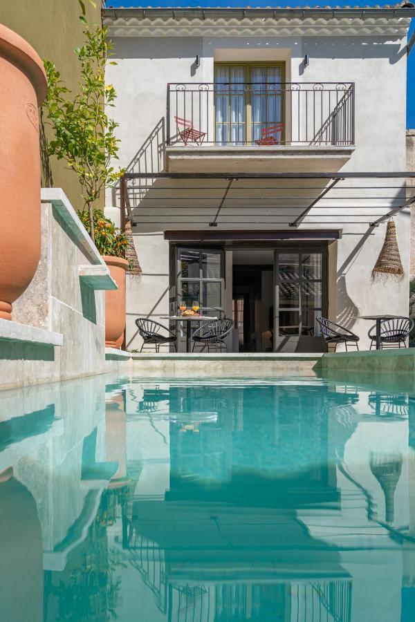 Hotel Marcelle en Camargue Aigues-Mortes Exterior foto